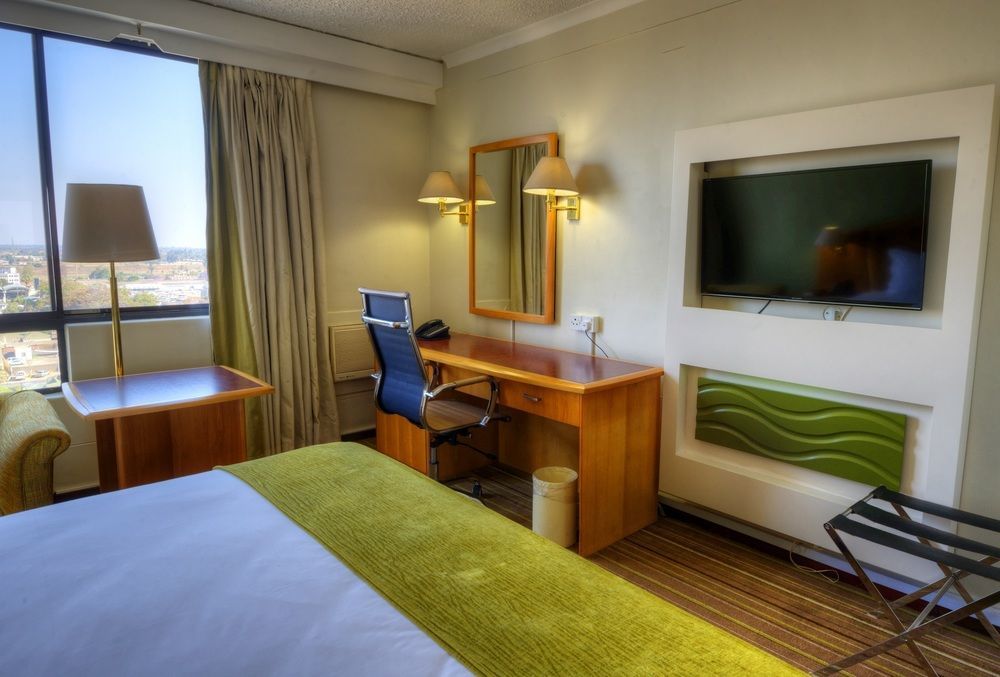 Holiday Inn - Harare, An Ihg Hotel Exteriör bild